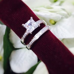 New! Princess cut CZ silver tone ring set